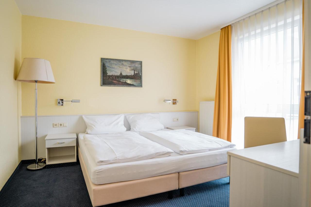 Point Hotel Apartments And Rooms Дрезден Экстерьер фото